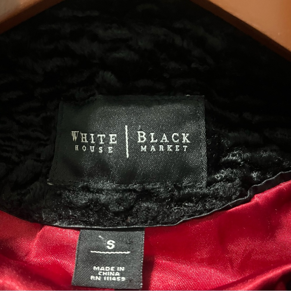 (EUC) White House Black Market Elegant and Classic Persian Bold Red Interior S - Picture 4 of 7